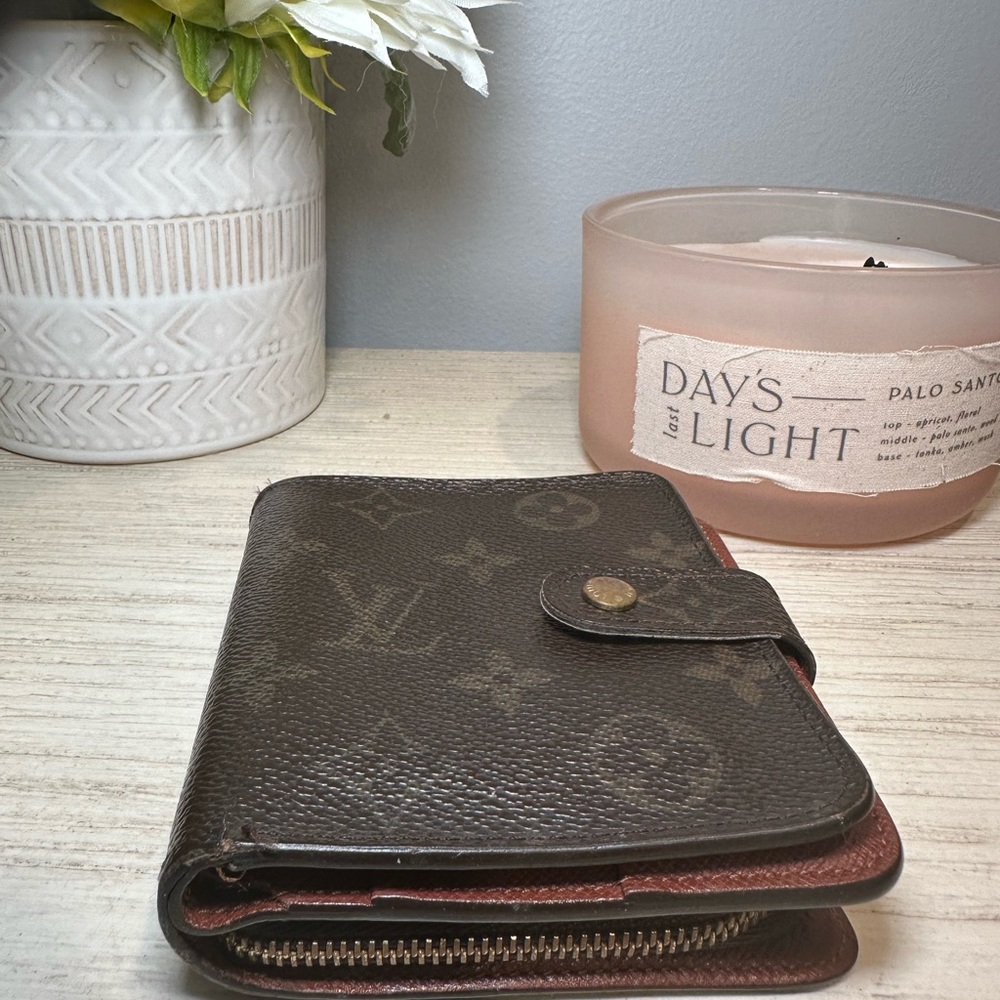 Authentic Louis Vuitton Monogram Compact Zip Bifold Wallet Purse - Picture 6 of 10